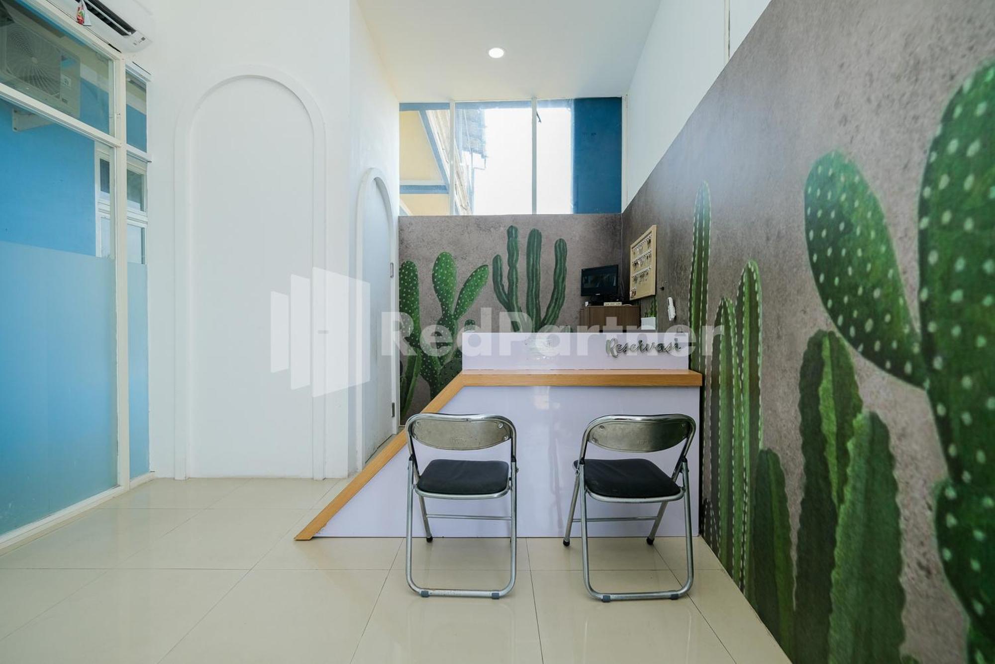 Grand Kencana Guesthouse Syariah Near Wisata Bahari Lamongan Paciran Exterior foto